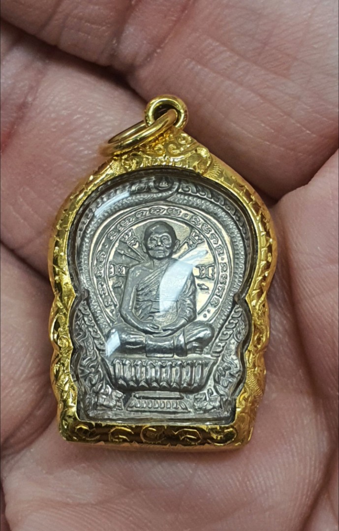 Lp pae BE 2537 rian sema with 80 gold, Hobbies & Toys, Memorabilia ...
