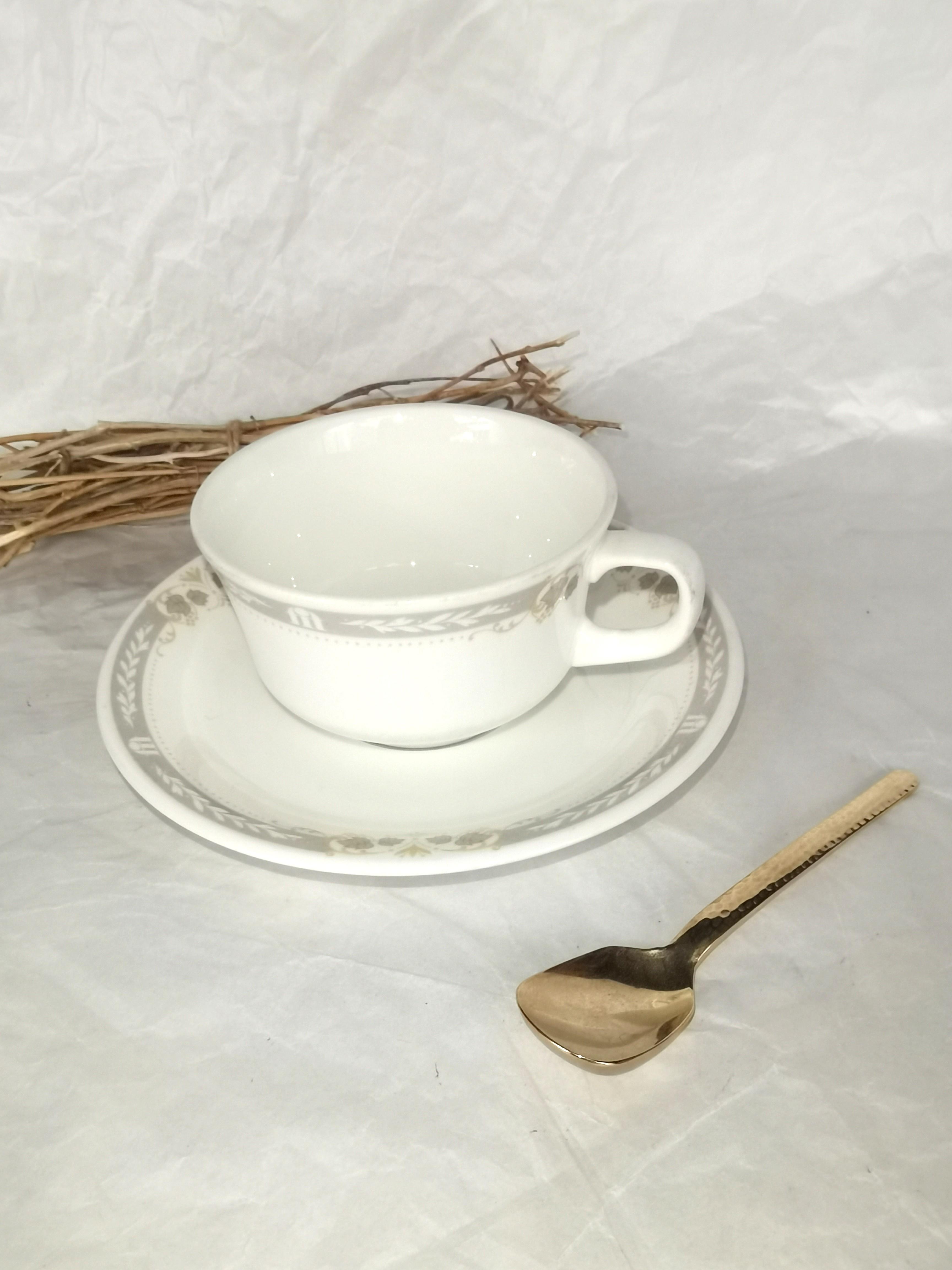 Narumi tea cup (Category: Coffee & Tea Tableware) located in Valenzuela. Submitted by shikkufindsmla (Listing ID 1049149858, Image 1). Description: Slightly Used NARUMI Bonechina 1 pc Porcelain Cup size:H:5cm x D:9cm 1 pc Porcelain Coaster 1 pc Stainless Teaspoon * no box PHP 350 only.