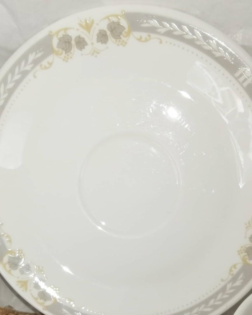 Narumi tea cup (Category: Coffee & Tea Tableware) located in Valenzuela. Submitted by shikkufindsmla (Listing ID 1049149858, Image 3). Description: Slightly Used NARUMI Bonechina 1 pc Porcelain Cup size:H:5cm x D:9cm 1 pc Porcelain Coaster 1 pc Stainless Teaspoon * no box PHP 350 only.