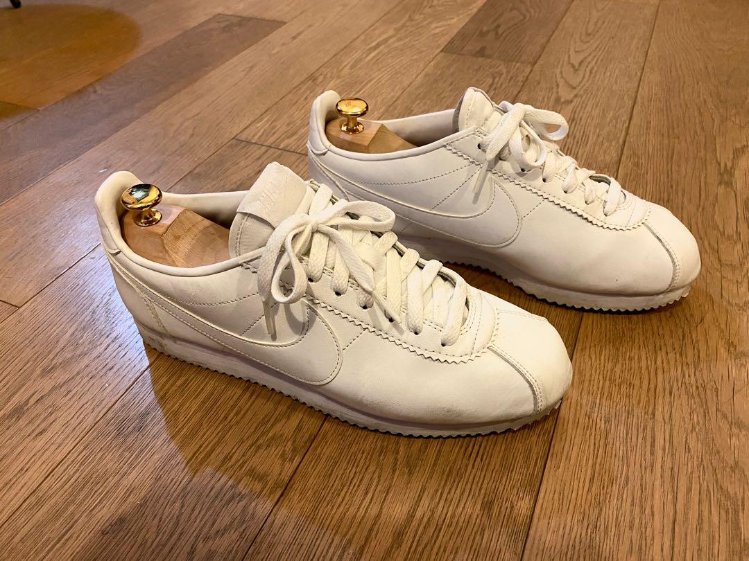 nike cortez triple white