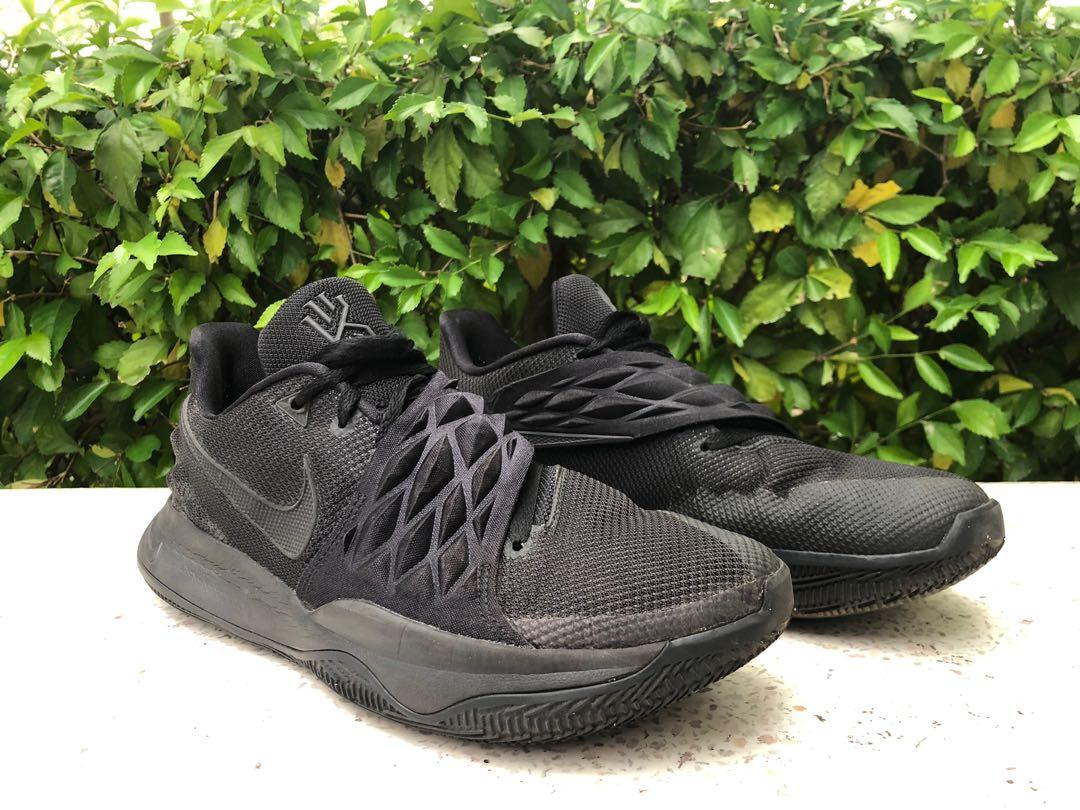 Nike Kyrie Low 1 UK8.5 Triple Black Original Basketball Men s