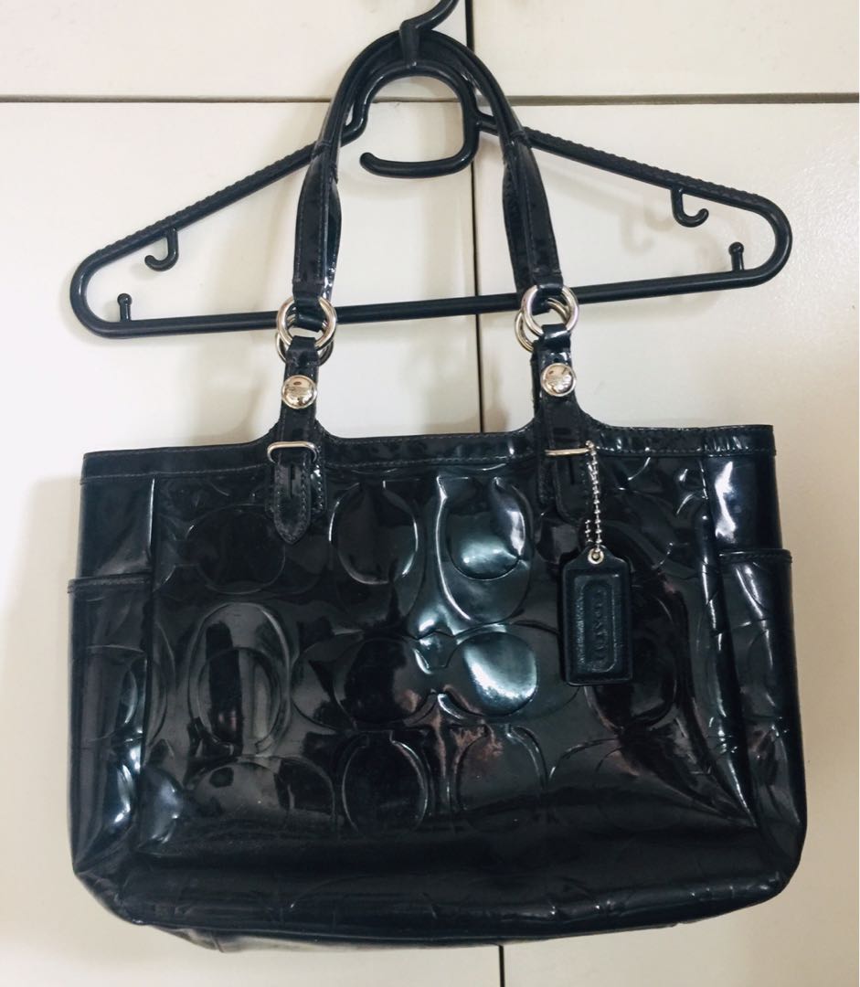 Shiny black hotsell coach purse