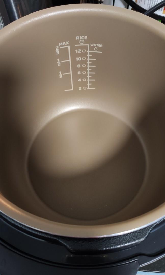 Philips Allinone pressure cooker HD2137, TV & Home Appliances, Kitchen Appliances, Cookers on