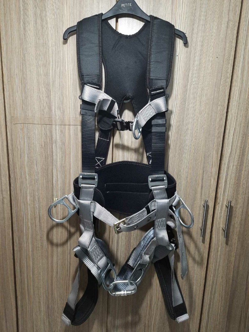 Professional Full Body Harness Zipline Rappelling Tower Mountain