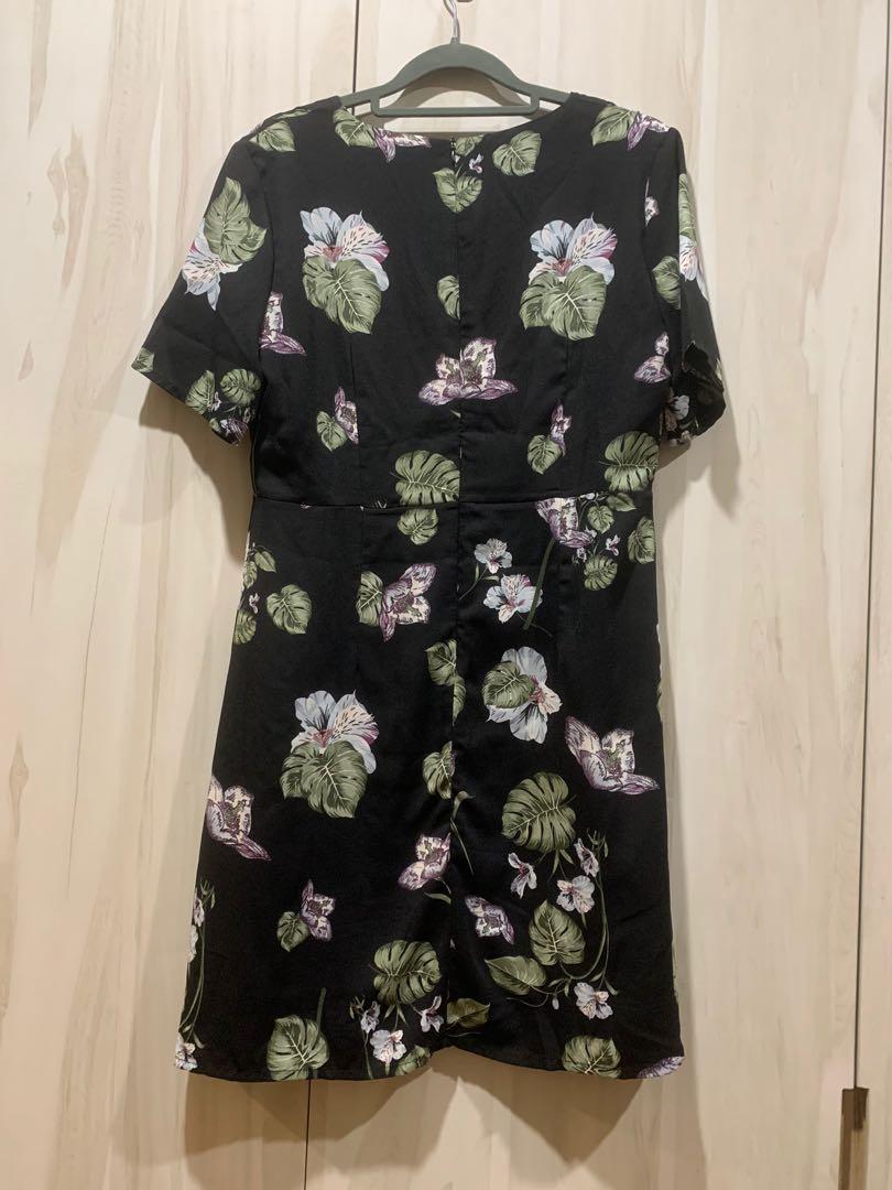 TEM hawaiian wrap dress, Women's Fashion, Muslimah Fashion, Dresses on Carousell