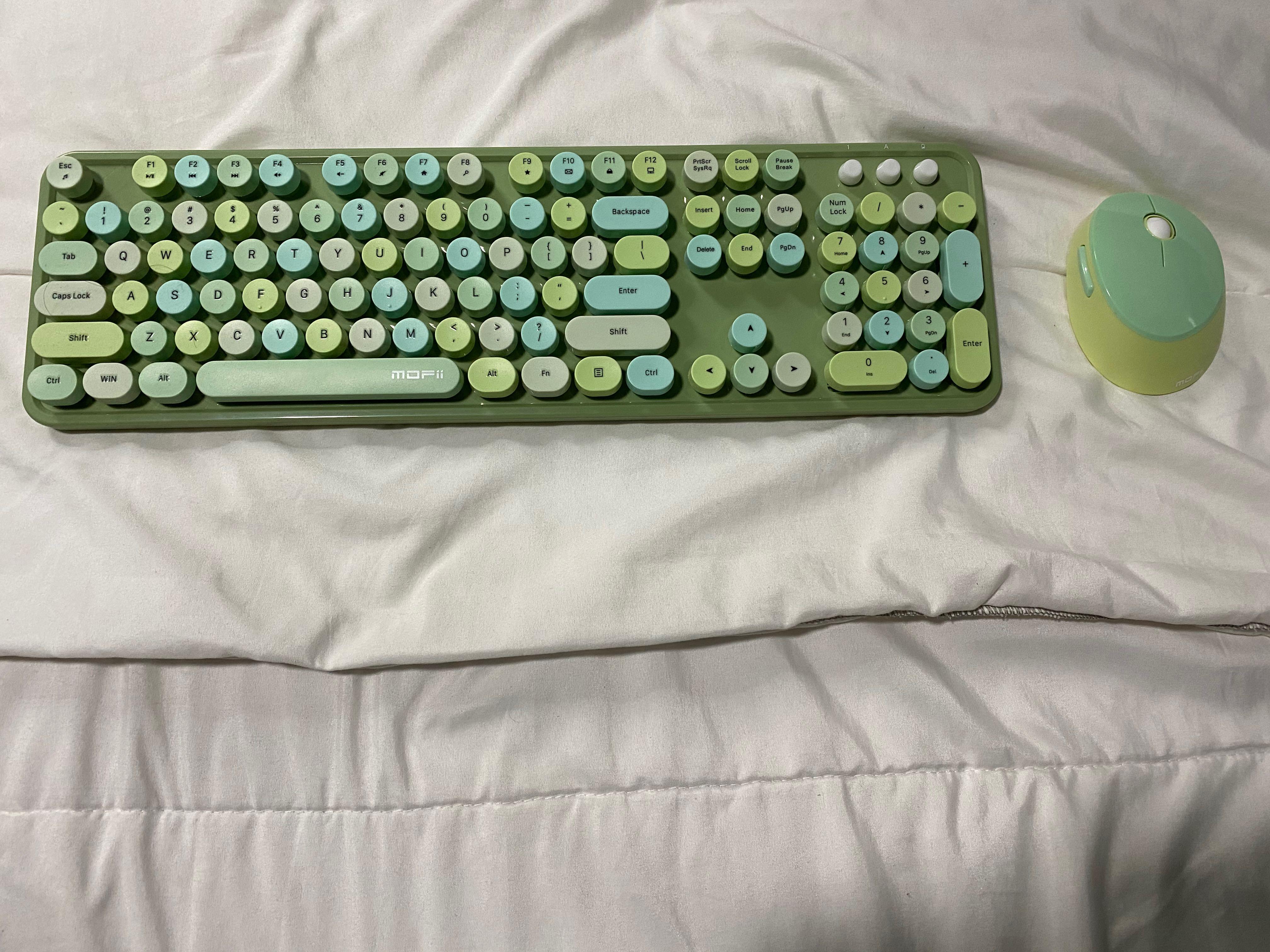 Tiktok style green aesthetic wireless keyboard with mouse, Computers