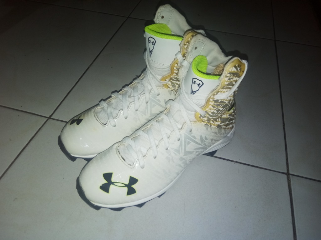 Soccer shoes high cut 2025