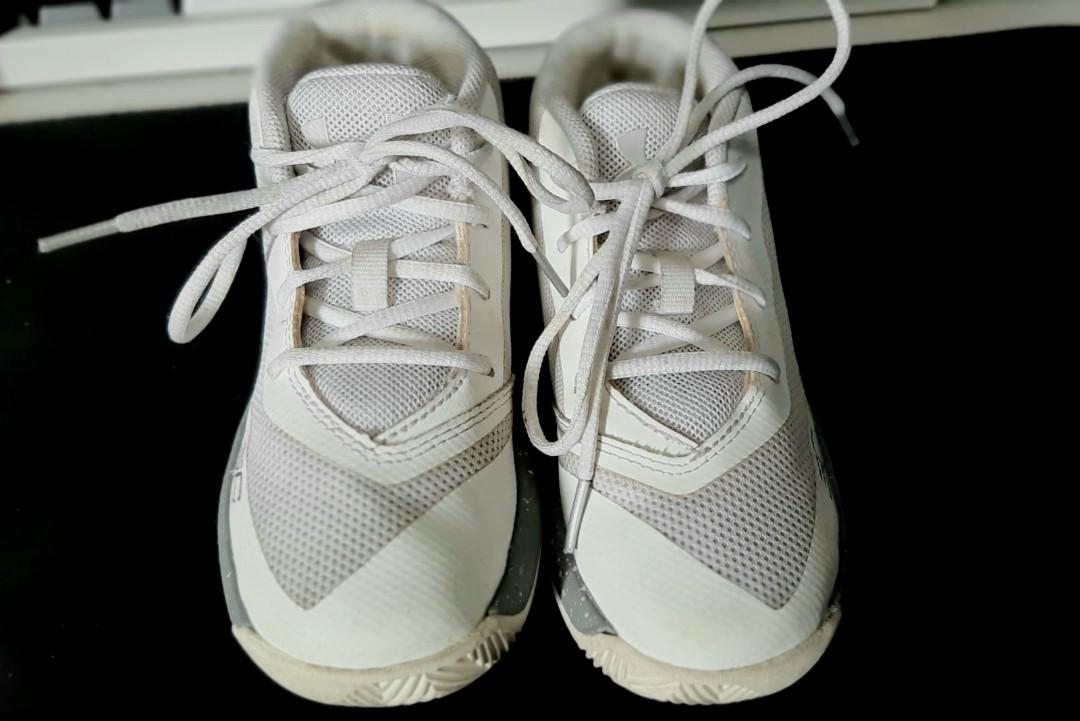 Stephen curry grandpa shoes shop
