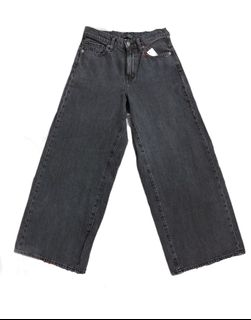 (Category: ) located in . Submitted by thriftculs (Listing ID 1082206041, Image 1). Description: .
