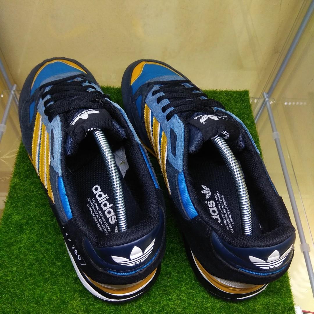 Adidas ZX750 Men s Fashion Footwear Sneakers on Carousell