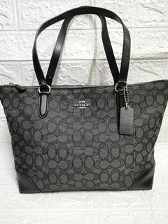 Authentic Coach tote