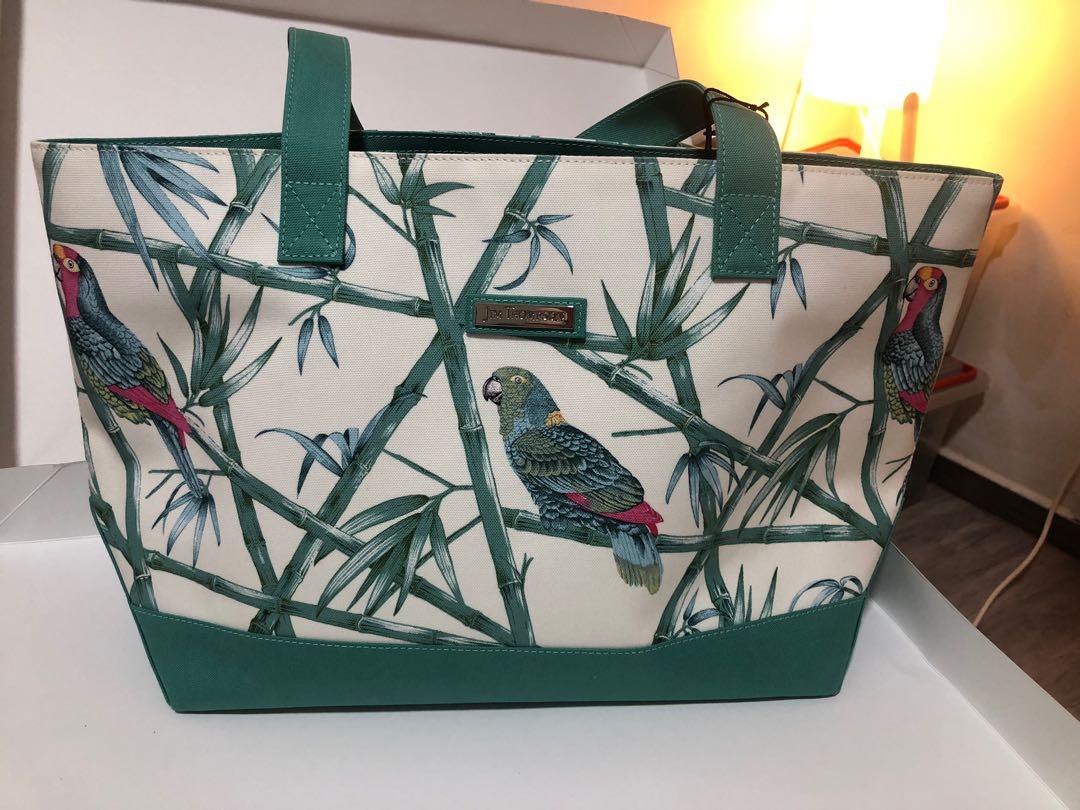 Authentic Jim Thompson Handbag (Category: Tote Bags) located in Singapore. Submitted by superduperstuff (Listing ID 1082273560, Image 1). Description: Beautiful and unique prints! Dimensions bottom length 34cm and top 45cm. Height 26cm and the base width is 24cm. .