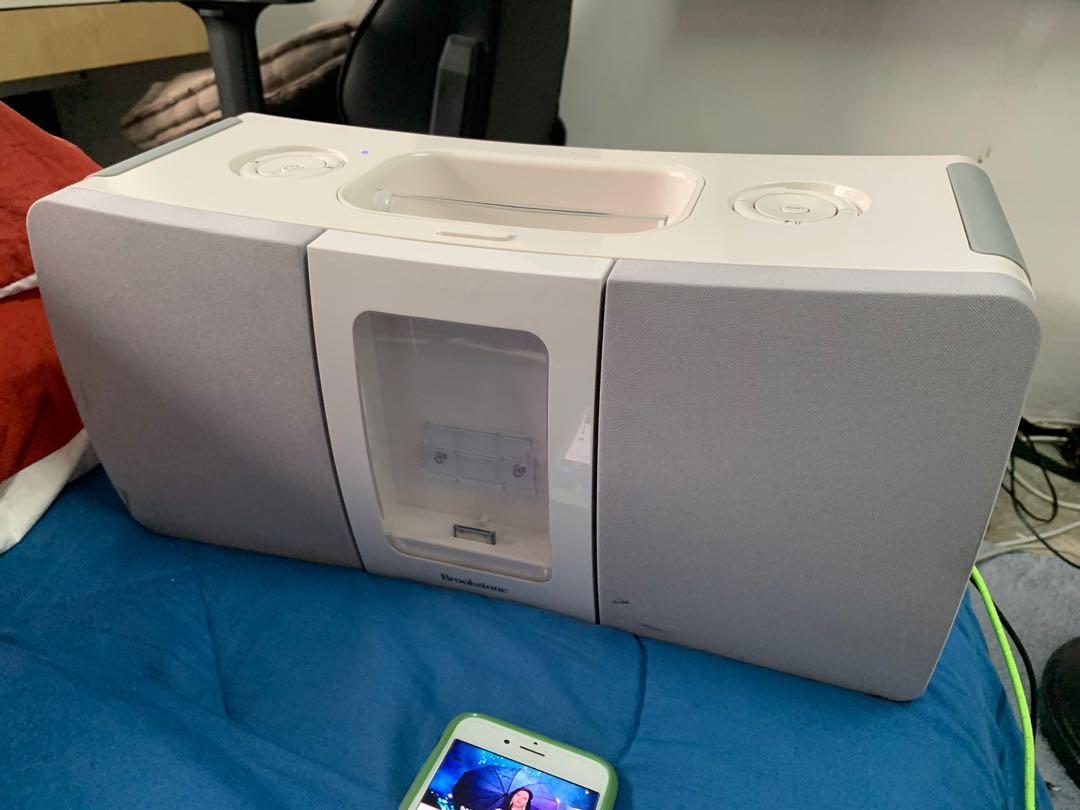 Brookstone design usa store speaker