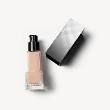 Burberry Fresh Glow Foundation SPF 15 PA 30ml Porcelain No.11