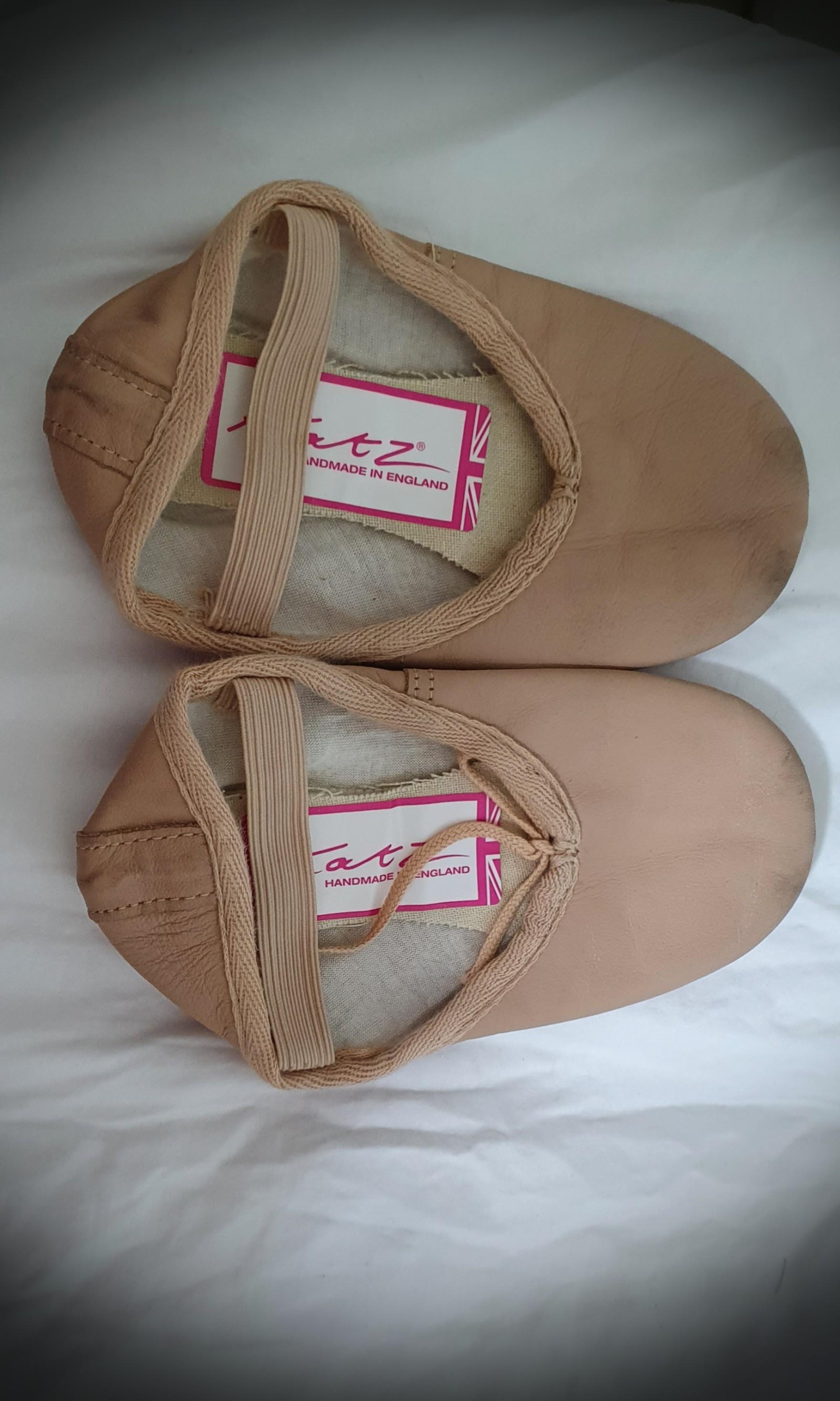 Girls ballet shoes hotsell