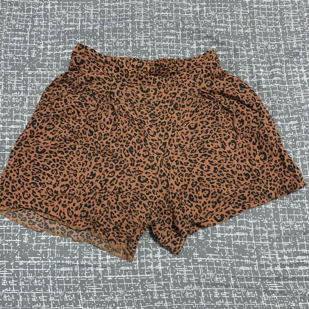 H\u0026m leopard shorts, Fesyen Wanita 