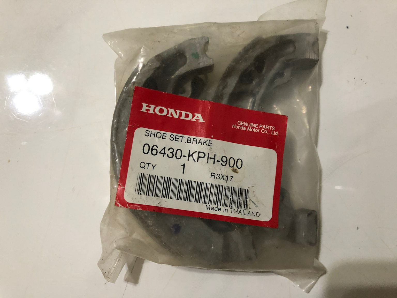 Honda Wave 125 OEM Reer Brake Pad, Motorcycles, Motorcycle Accessories on Carousell