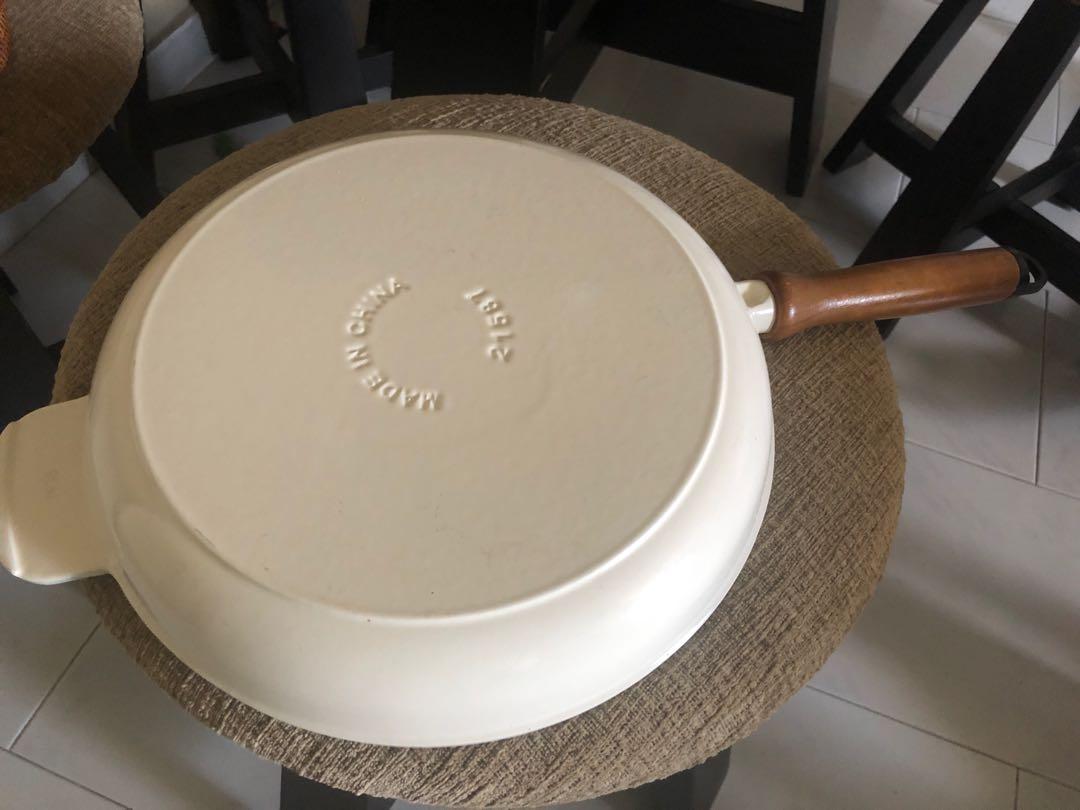 Ikea cast iron skillet, Furniture & Home Living, Kitchenware & Tableware, Cookware & Accessories