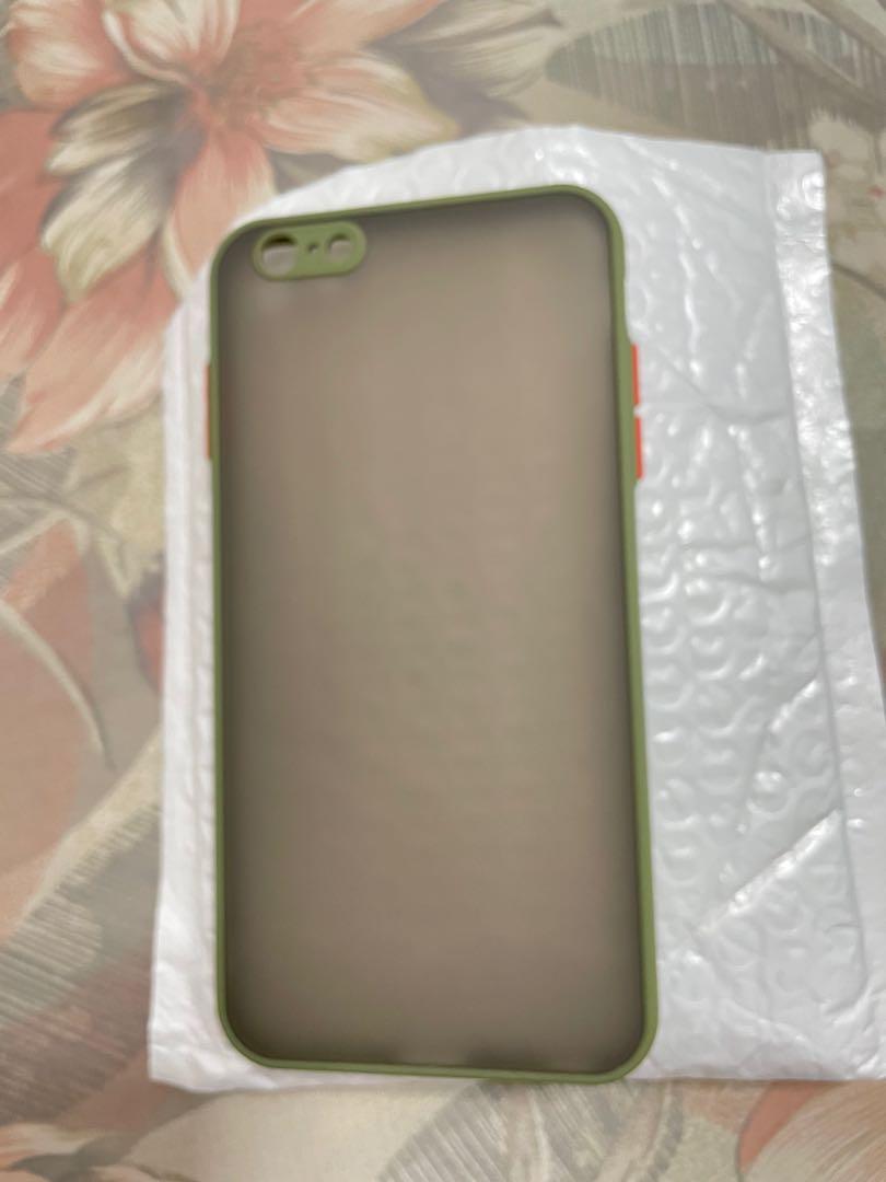 Iphone 7plus Casing (Category: Cases & Sleeves) located in Singapore. Submitted by alextiongming (Listing ID 1082221659, Image 1). Description: Iphone 7 plus casing , ordered wrong model that is why i m selling , nice color .