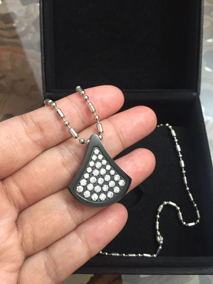Bio pendant leaf black deals
