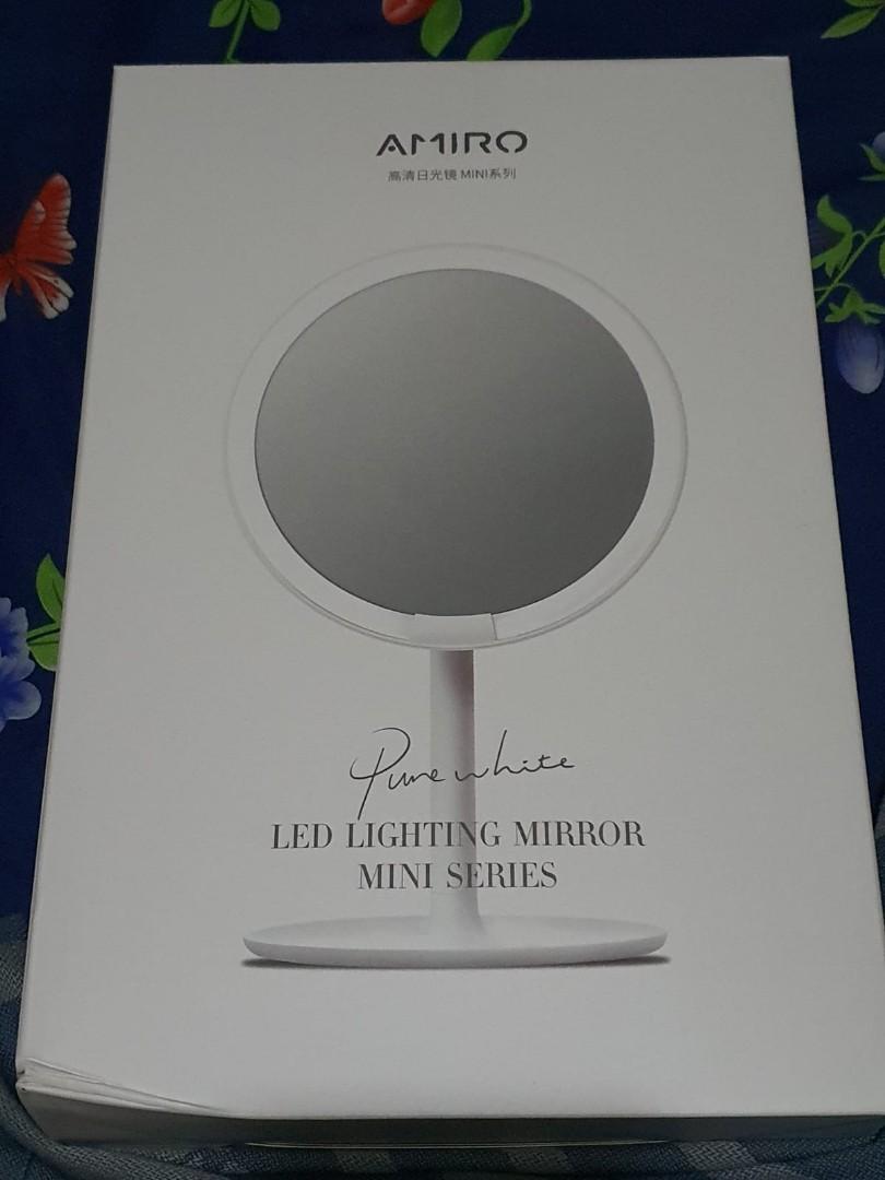 Make up mirror (Category: Makeup) located in Singapore. Submitted by essray (Listing ID 1082221189, Image 2). Description: Brand new in box make up mirror with led back light for that professional feel when you look into the mirror.