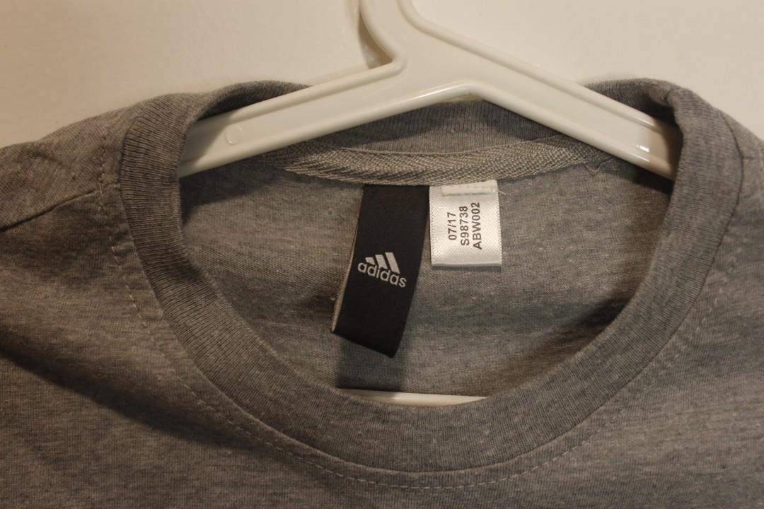 Men's Club TShirt (Category: Tshirts & Polo Shirts ) located in Antipolo. Submitted by aaiitems (Listing ID 1082255090, Image 2). Description: XL TShirt but feels like MEDIUM RFS: Decluttering PM for more info 😊.