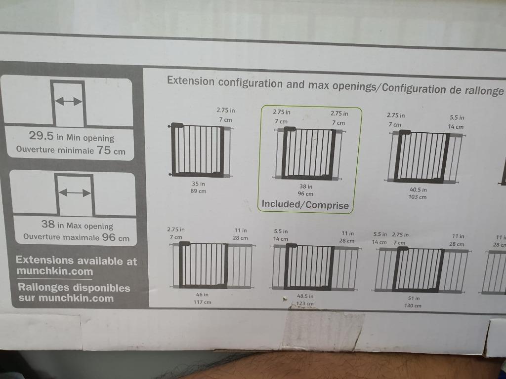 Munchkin AutoClose Metal Gate (Authentic), Babies & Kids, Bathing
