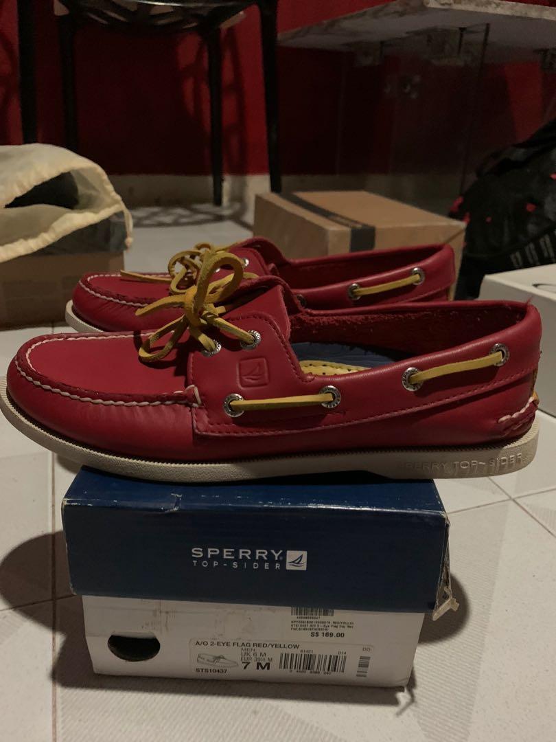 All top red sperrys