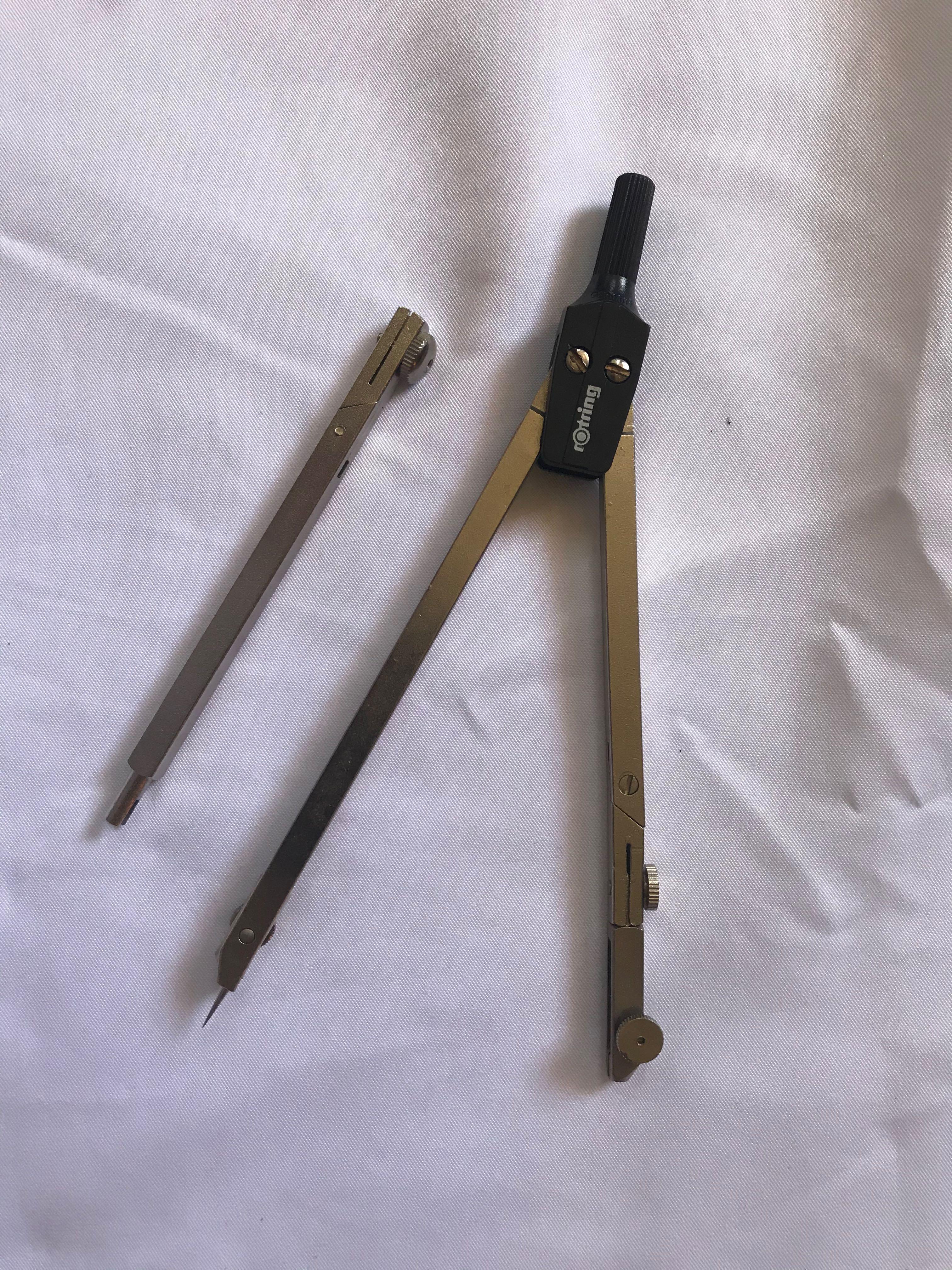 Rotring Drawing Compass (Category: Stationery & School Supplies) located in Makati City. Submitted by emugomanila (Listing ID 1082368039, Image 2). Description: > Still in good condition.