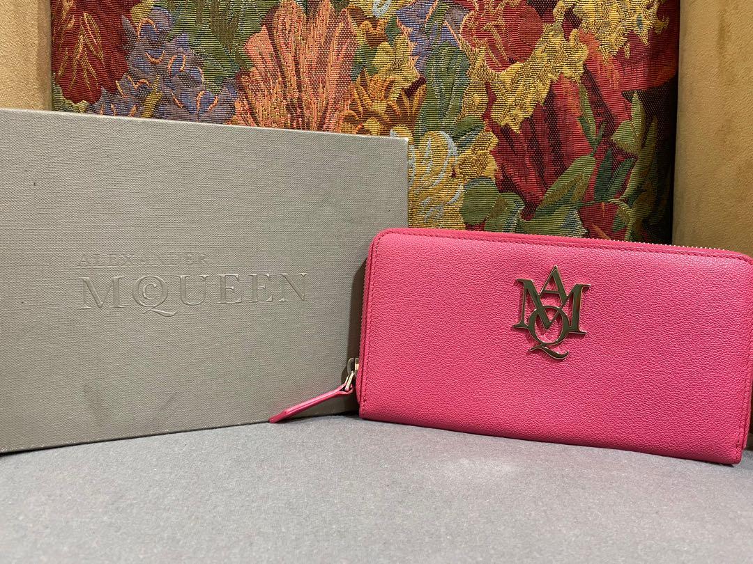 SALE!!! Authentic Alexander McQueen wallet (Category: Luxury Bags & Wallets) located in Quezon City. Submitted by authinthecity (Listing ID 1082294618, Image 1). Description: Rosehip color 🌷 Brand new Never been used Bought it for Php 33,500 .