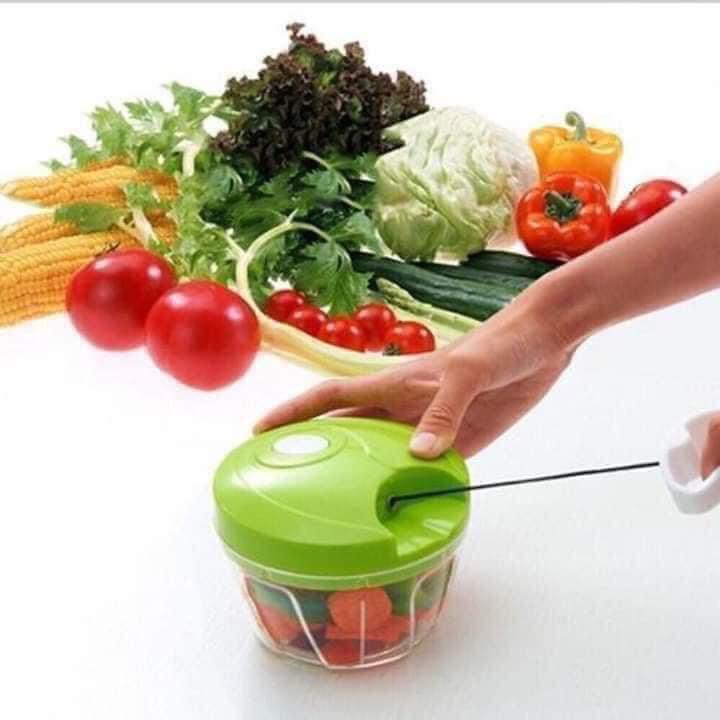 Speedy Chopper (Category: Other Kitchen Appliances) located in Cainta. Submitted by iubelle (Listing ID 1082395785, Image 2). Description: Speedy chopper Chopping vegetables amidst morning's rush hour can be timeconsuming and tedious. This speedy chopper will help you cut veggies, fruits and herbs in a jiffy. Can also make dips and chutneys in it. Can use this chopper not only to chop vegetables and fruits, but can be also as mincer and grinder t