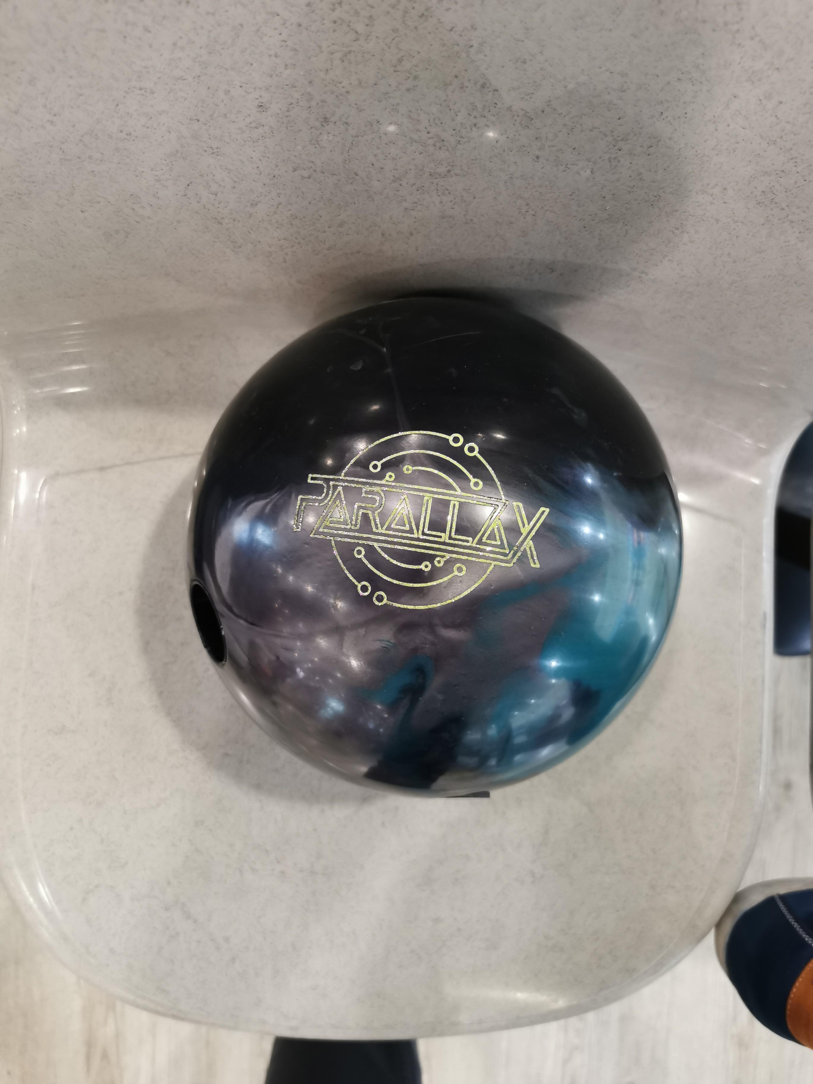 Storm Parallax 15 lbs bowling ball, Sports Equipment, Sports & Games