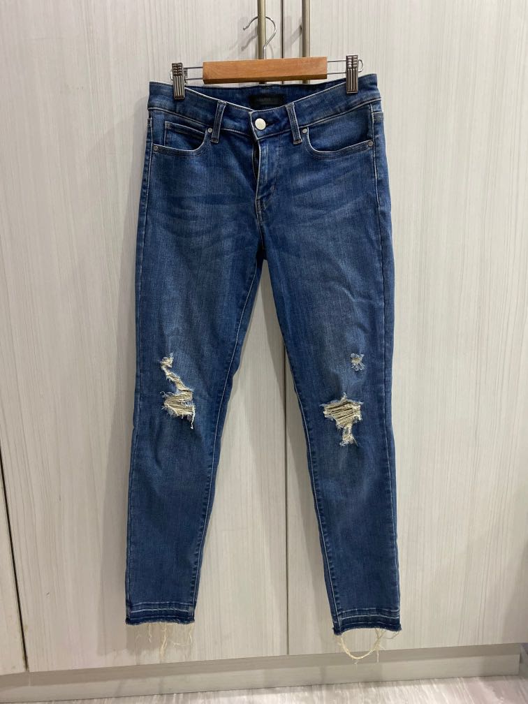 Uniqlo Ripped Jeans, Women's Fashion, Bottoms, Jeans & Leggings on ...