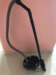 (Category: ) located in . Submitted by best.preloved22 (Listing ID 1082319804, Image 1). Description: .