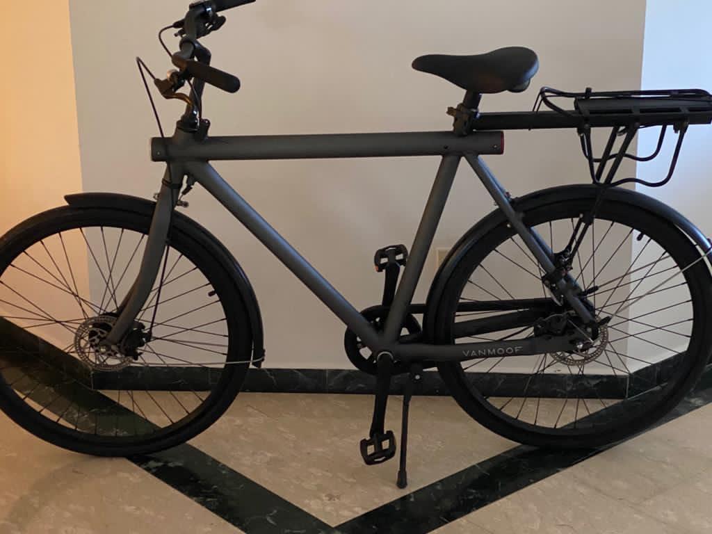 Vanmoof M3 S-series manual bicycle, Sports Equipment, Bicycles \u0026 Parts,  Bicycles on Carousell