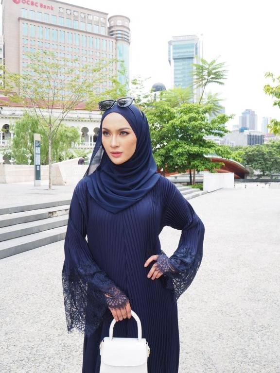 jubah pleated lace