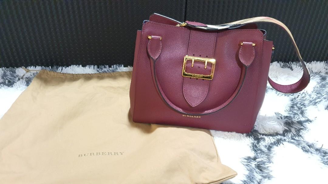 AUTHENTIC! BURBERRY Buckle Tote Bag, Luxury, Bags & Wallets on Carousell