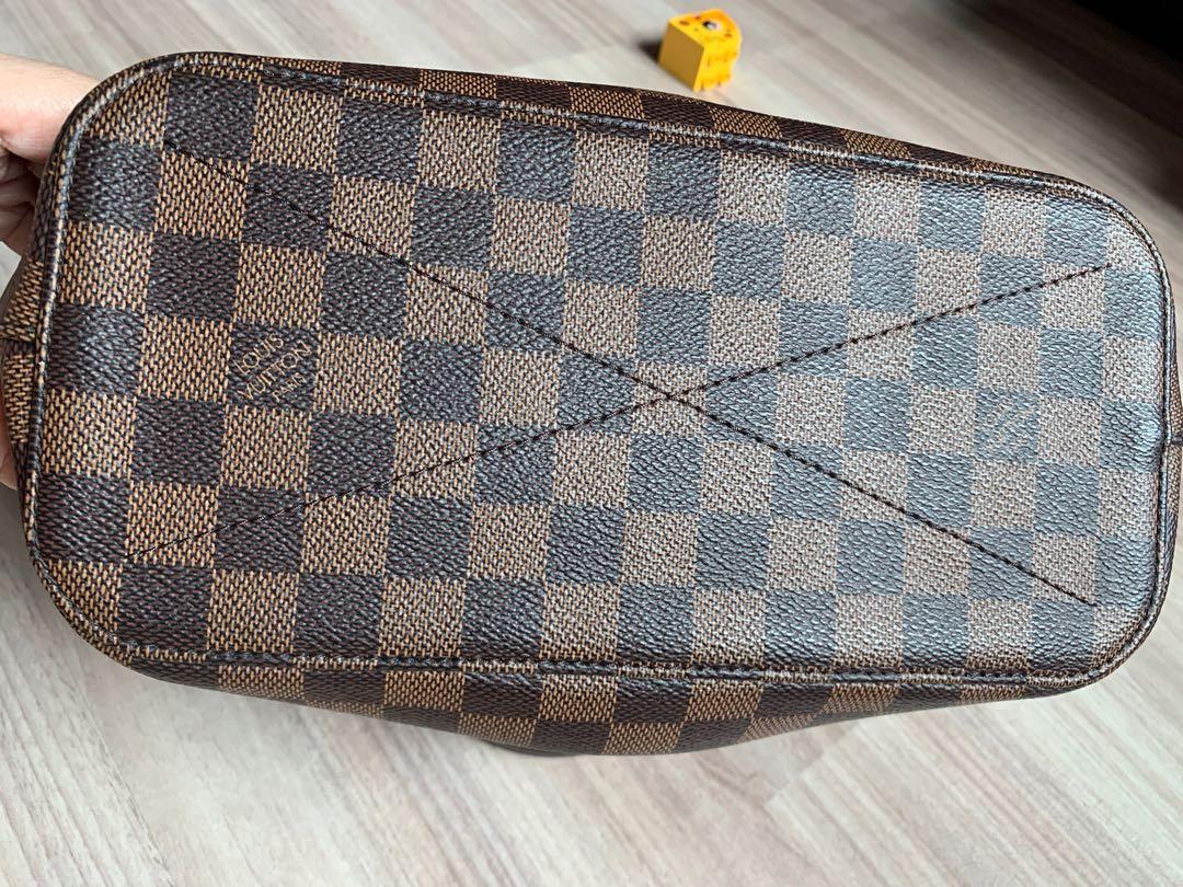 Louis Vuitton siena Pm, Women's Fashion, Bags & Wallets, Purses & Pouches  on Carousell