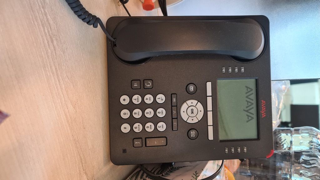Avaya 9608G IP deskphone - free headset, Audio, Headphones & Headsets
