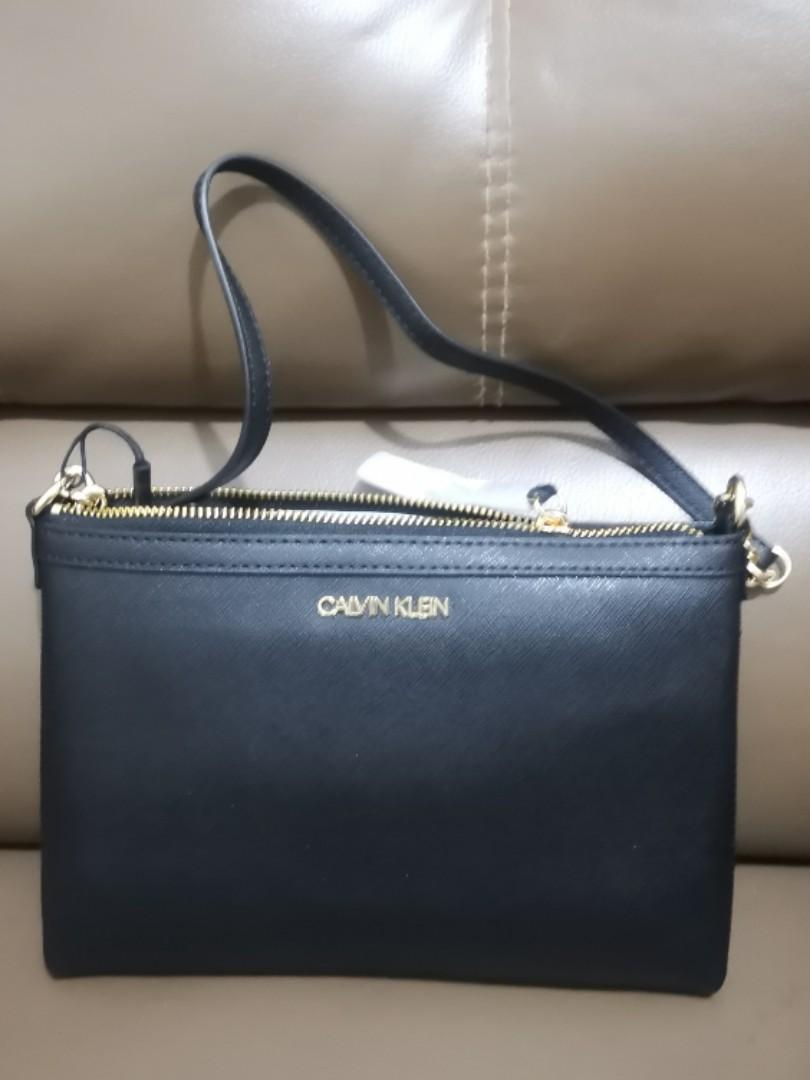 Calvin Klein Baguette/kili2 bag, Women's Fashion, Bags & Wallets, Shoulder  Bags on Carousell