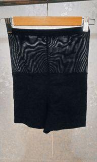 Celana Short Sorella Hitam