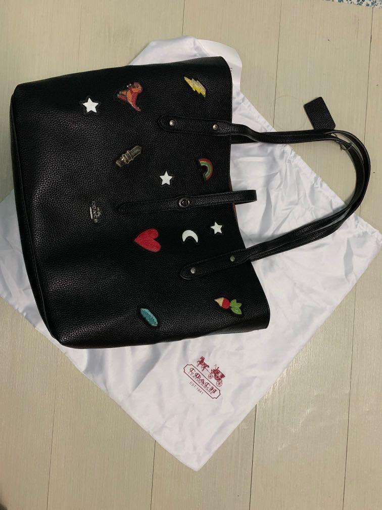 Coach market tote with souvenir embroidery new arrivals