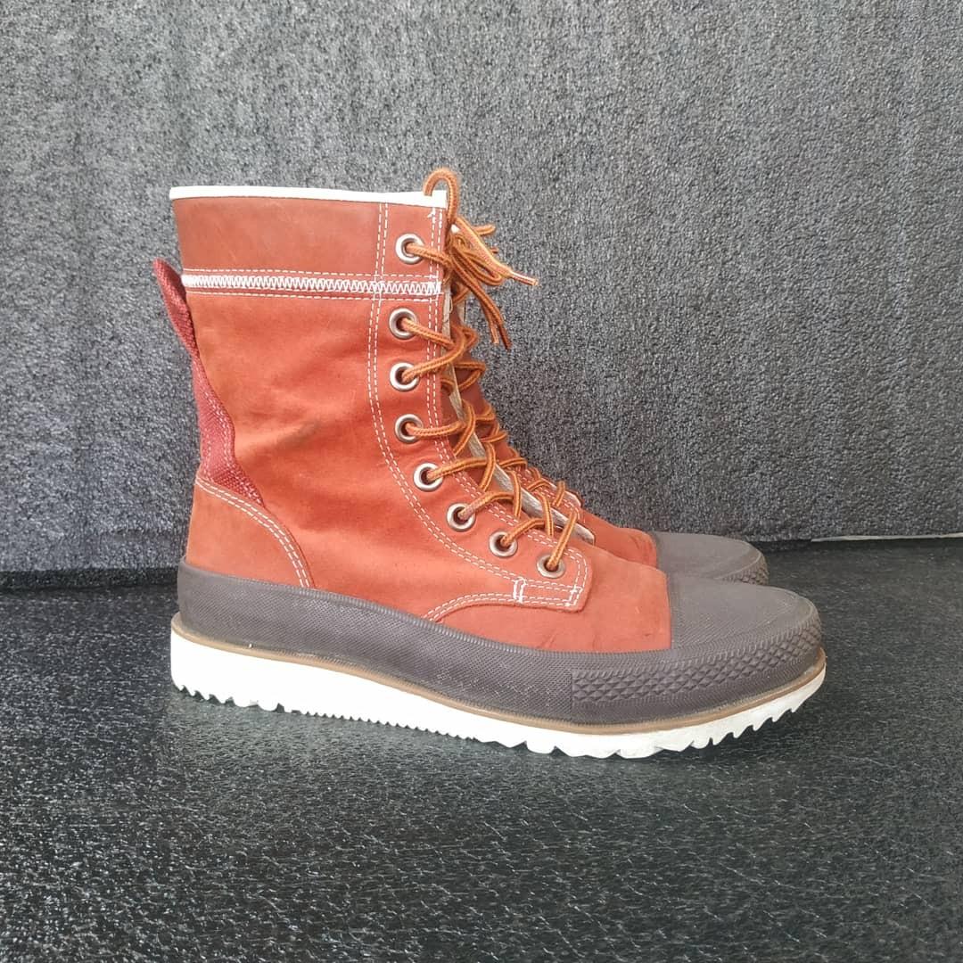 Converse major shop mills boots