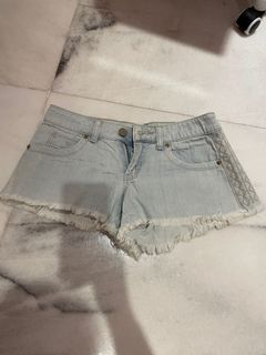 (Category: ) located in . Submitted by mainepreloved (Listing ID 1082595132, Image 1). Description: .
