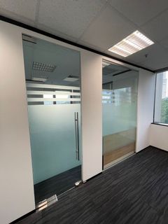 (Category: ) located in . Submitted by lycglass (Listing ID 1082611677, Image 1). Description: .
