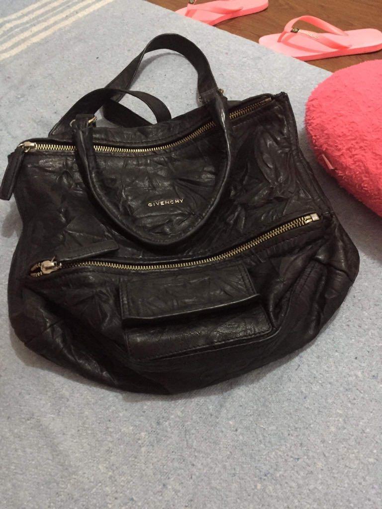 Givenchy pandora medium size outlet