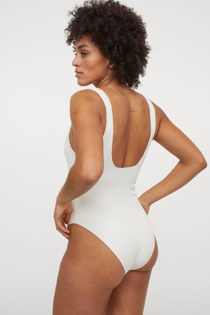 Padded cup swimsuit