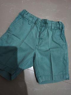Hnm celana pendek chinos