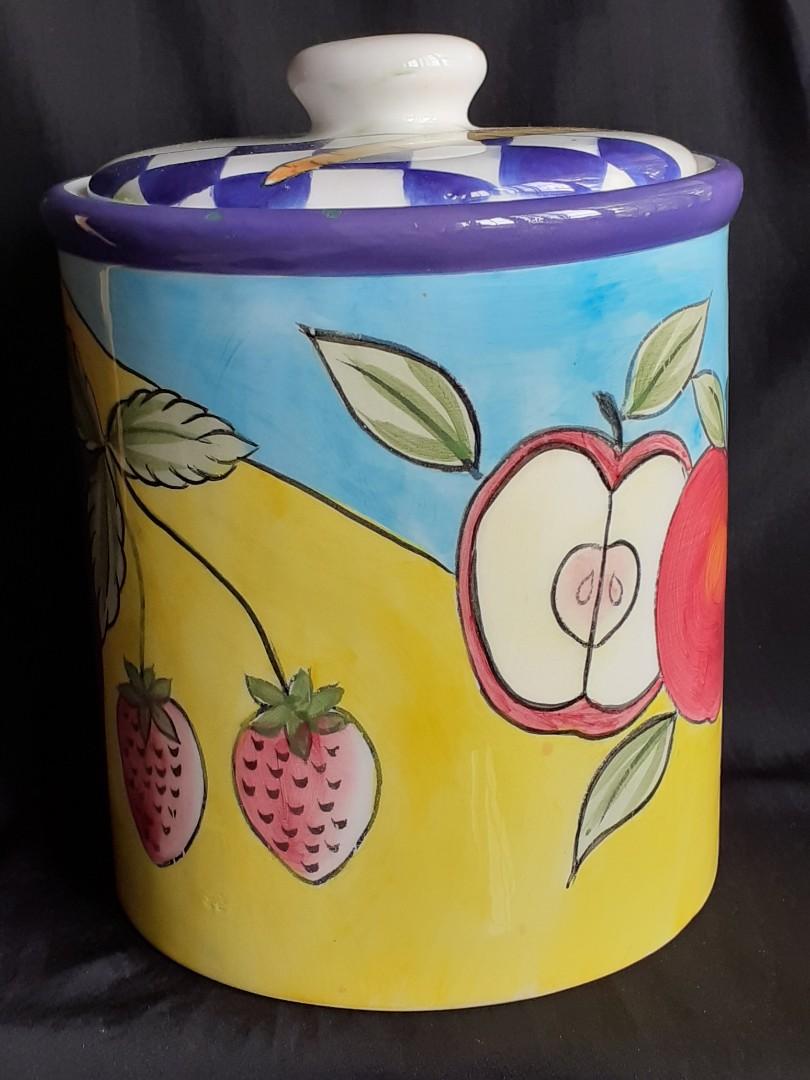 Kitchen canister, ceramic, never used (Category: Food Organization & Storage) located in Muntinlupa City. Submitted by 25brent (Listing ID 1082531979, Image 2). Description: With minor factory defects and small nicks around the inside rim. Never used, just kept in storage. P800 excluding shipping cost. Payment via GCash or fund transfer to BPI..