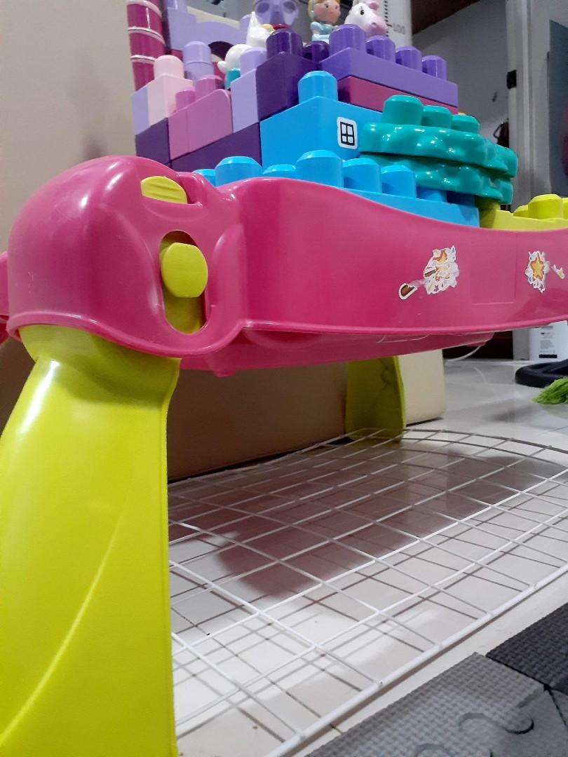 Mega bloks build game and table, Hobbies & Toys, Toys & Games on Carousell